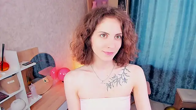 Snapshot of Kimasichka chatting on June 2026 05:10:01 AM Kimasichka online show from June 2026 05:10:01 AM