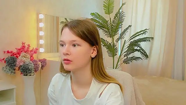 TiaGarnsey online show from May 2026 02:03:02 PM