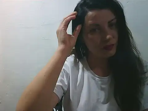 Brun3tt3n online show from February 2025 05:53:02 PM