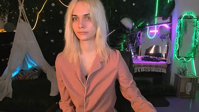 DanaWint online show from May 2026 09:03:02 AM