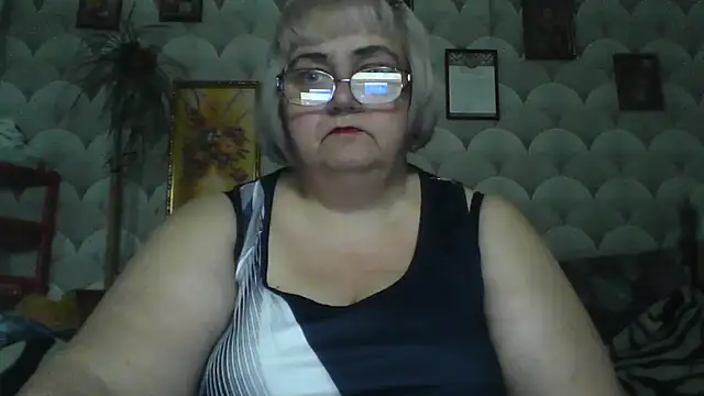MarinaFarina53 online show from May 2026 06:42:02 AM