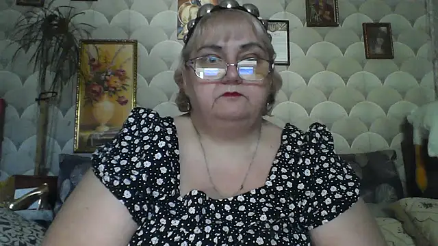 MarinaFarina53 online show from June 2026 05:12:01 AM