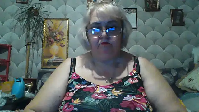 MarinaFarina53 online show from June 2026 06:09:02 PM