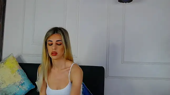 Snapshot of IvyLustt chatting on June 2026 05:12:01 AM IvyLustt online show from June 2026 05:12:01 AM