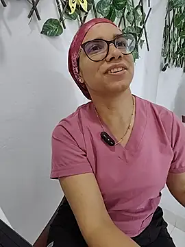 alanahot94 online show from June 2026 04:17:02 PM