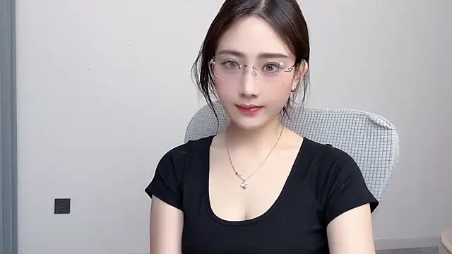  222Mia online show from June 2026 11:23:02 AM