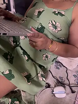 Desi Dipti online show from May 2026 01:18:02 PM
