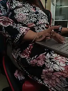 Desi Dipti online show from May 2026 02:19:01 AM