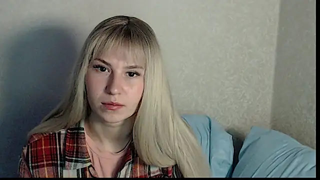 polly holyy online show from May 2026 12:59:01 AM