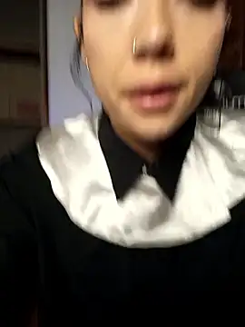 Agnes cox online show from May 2026 11:02:01 PM