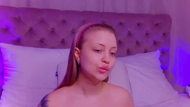 DorissHilton online show from May 2026 06:04:02 PM