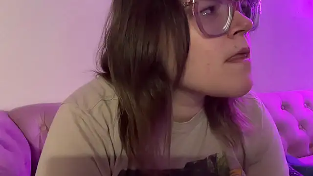 cozyqt94 online show from May 2026 01:56:01 AM