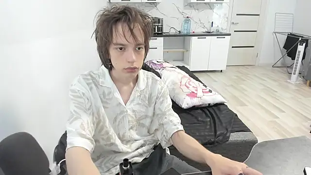 Nolan Sagee online show from June 2026 07:10:01 AM