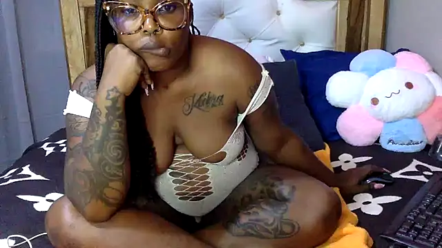 creamyamber online show from February 2026 02:05:01 AM