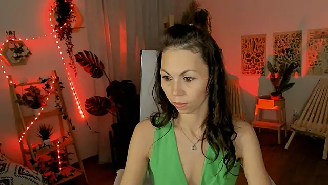 TrasyMorris online show from June 2026 04:28:02 PM