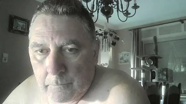 Snapshot of edje59a chatting on October 2025 07:21:01 AM edje59a online show from October 2025 07:21:01 AM