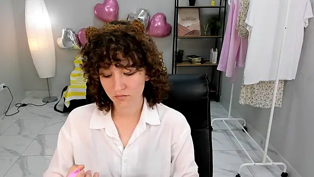 Miriam Boshe online show from May 2026 01:51:02 PM