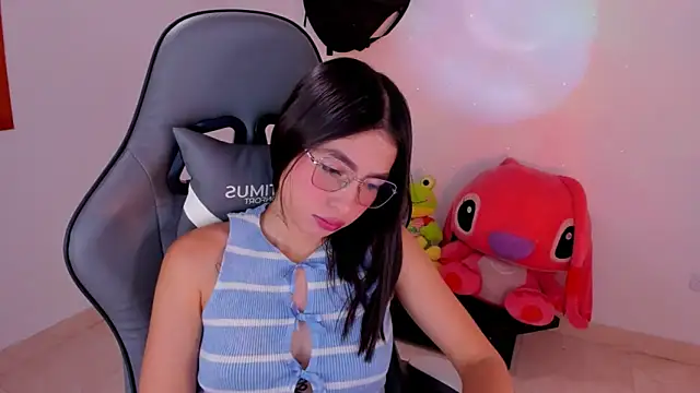 Scarleth Ferrec online show from June 2026 02:18:02 PM