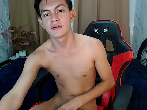 twink dolores online show from May 2026 07:00:02 PM