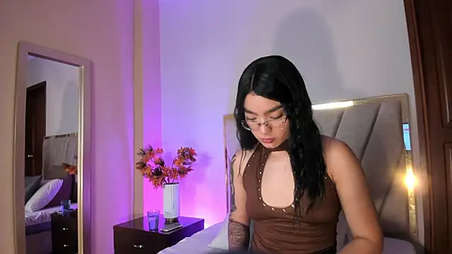 Snapshot of VenusStonee chatting on May 2026 11:40:01 AM VenusStonee online show from May 2026 11:40:01 AM