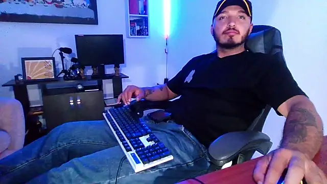 Thiago 420 online show from May 2026 11:45:02 PM