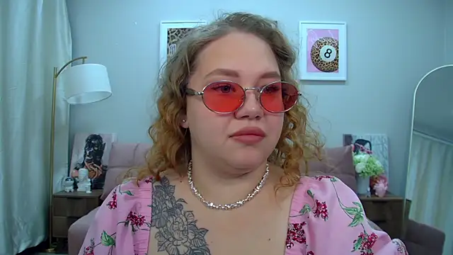 DianaKristol online show from June 2026 06:13:02 PM