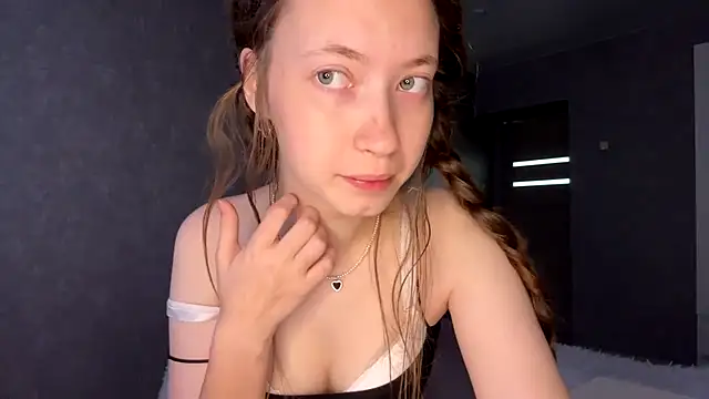 Emily Mur  online show from July 2026 05:03:02 AM