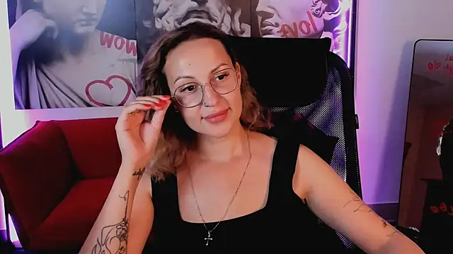 Snapshot of Charlotte_Hudson chatting on July 2026 01:28:01 PM Charlotte Hudson online show from July 2026 01:28:01 PM