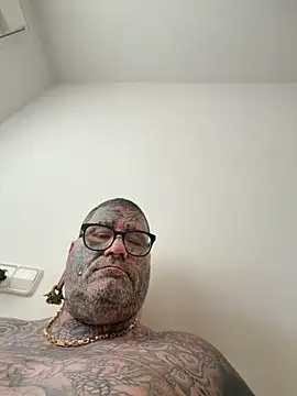 albertogg12 online show from May 2026 12:34:01 PM