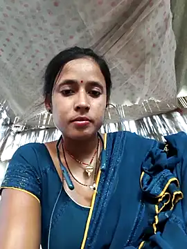 Loveruhi online show from May 2026 11:25:01 AM