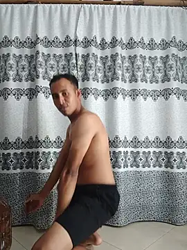 Alextorin18 online show from July 2026 03:58:02 PM