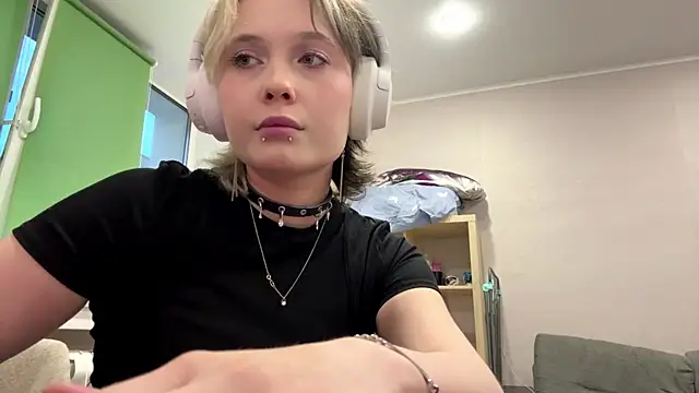 CuteLilit online show from May 2026 05:10:01 PM
