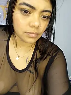 Snapshot of luxuryluna chatting on May 2026 04:07:02 AM luxuryluna online show from May 2026 04:07:02 AM