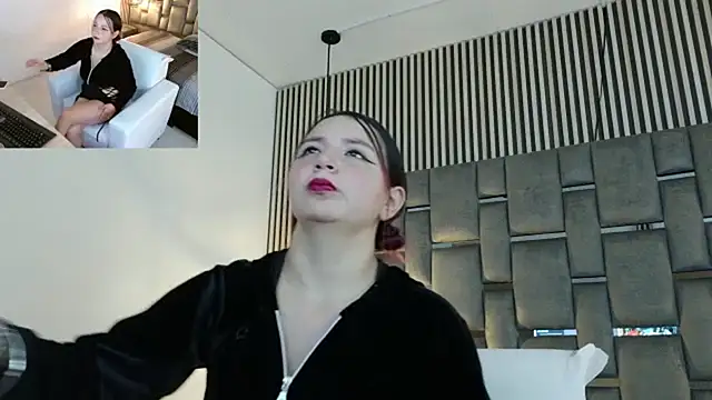 abigailthxx online show from May 2026 11:33:02 PM