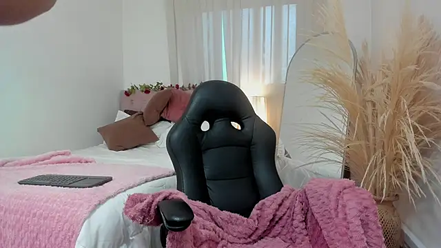 Charlotte pleasure online show from June 2026 10:46:01 AM