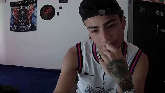 Fenix hardcock online show from May 2026 01:40:01 PM