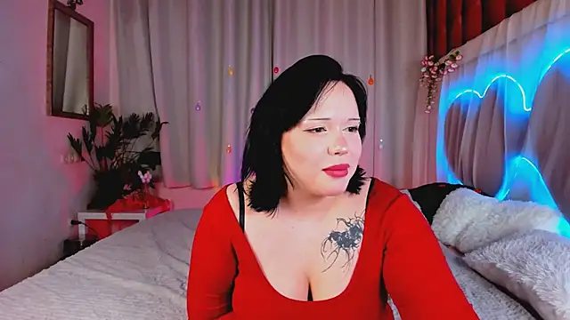 KittyNuarr online show from May 2026 01:32:02 PM