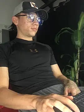 Salvatore angelo online show from May 2026 03:03:02 AM