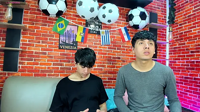 Hoot boyss  online show from June 2026 08:02:01 PM
