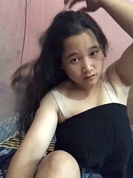 Ninaa01 online show from May 2026 05:03:02 AM