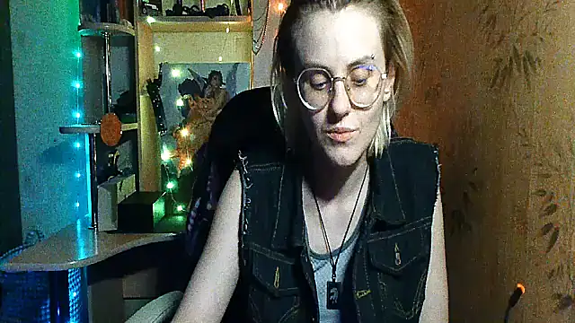 Snapshot of __Freya___ chatting on May 2026 09:32:01 PM Freya online show from May 2026 09:32:01 PM