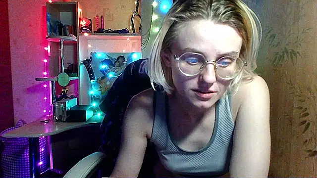 Snapshot of __Freya___ chatting on May 2026 11:55:01 PM Freya online show from May 2026 11:55:01 PM