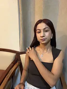 Juliywant online show from May 2026 02:45:01 PM