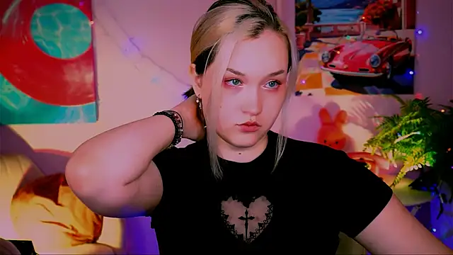 ViolettWoods online show from May 2026 08:45:01 AM