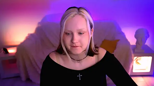 ViolettWoods online show from June 2026 04:13:01 AM