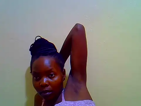 Maqueilah  online show from June 2026 01:43:01 PM
