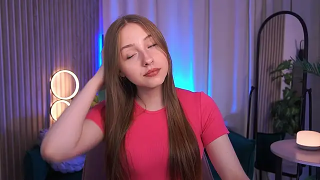 EvelinRoyce online show from June 2026 01:34:01 PM