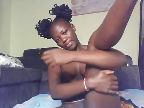 Snapshot of hot_chocolate222 chatting on June 2026 07:33:02 AM hot chocolate222 online show from June 2026 07:33:02 AM