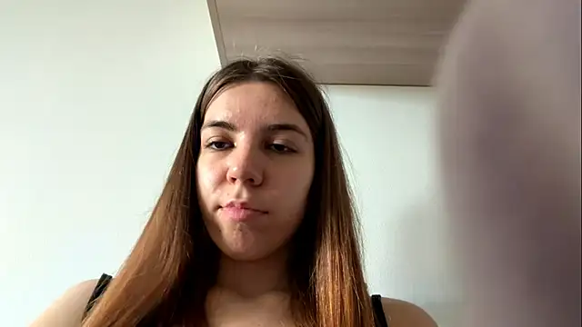 LaurindaStalford online show from May 2026 01:08:01 PM