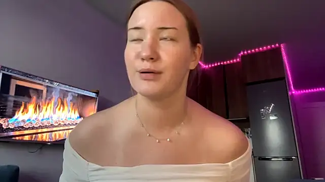 Snapshot of Lisi_Kiss_ chatting on June 2026 06:14:01 PM Lisi Kiss online show from June 2026 06:14:01 PM